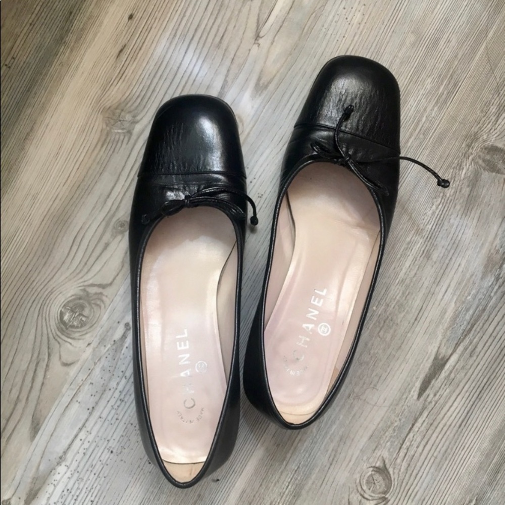 Chanel black pumps sz39